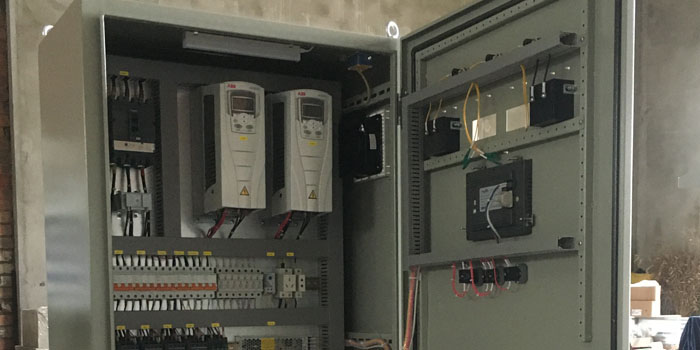 水泵變頻控制柜是怎么實(shí)現(xiàn)智能控制的？