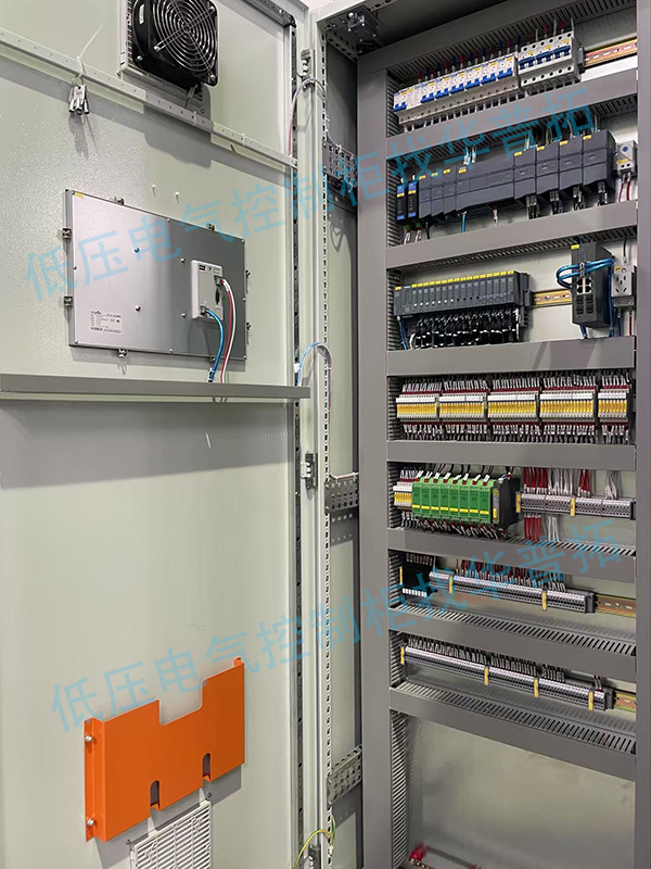 智慧農業溫濕度PLC控制柜