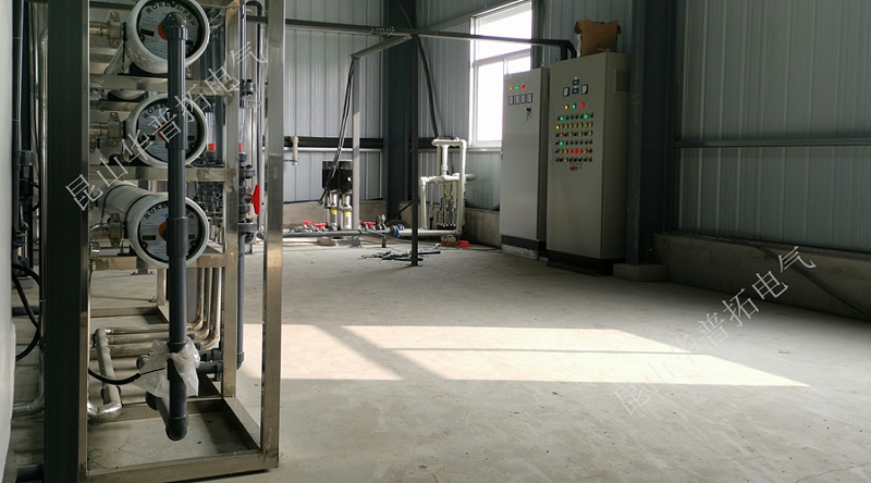 環(huán)保節(jié)能遠(yuǎn)程純水處理控制柜中控系統(tǒng)