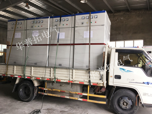 滿載著一車GGD配電柜