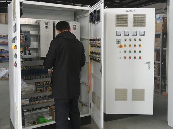 蘇州中來網(wǎng)絡(luò)擴(kuò)線工程37KW變頻器起動(dòng)柜