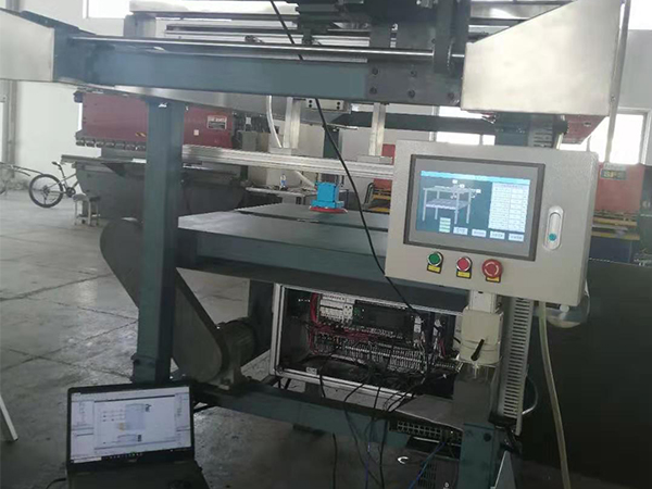 三軸伺服磨床設(shè)備觸摸屏控制箱