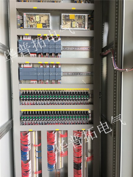 雙觸摸屏PLC控制柜