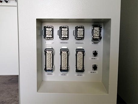 PLC控制系統(tǒng)柜側(cè)面航插設(shè)計