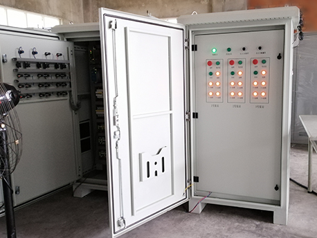 PLC控制柜內(nèi)外門設(shè)計