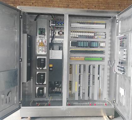 上海高砂廢氣處理防雨柜案例！