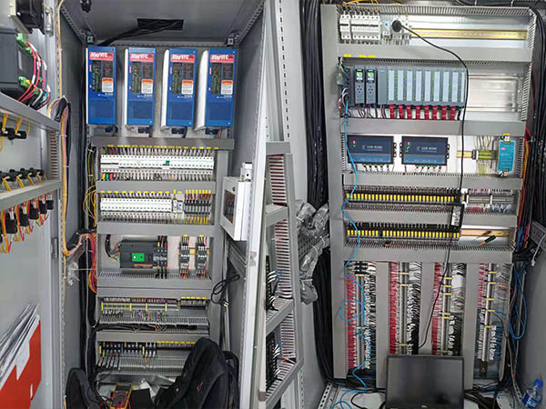 烏蘭察布華為云數(shù)據(jù)中心供油系統(tǒng)PLC控制柜