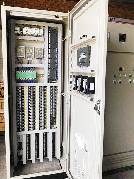 尾水輸送PLC控制柜