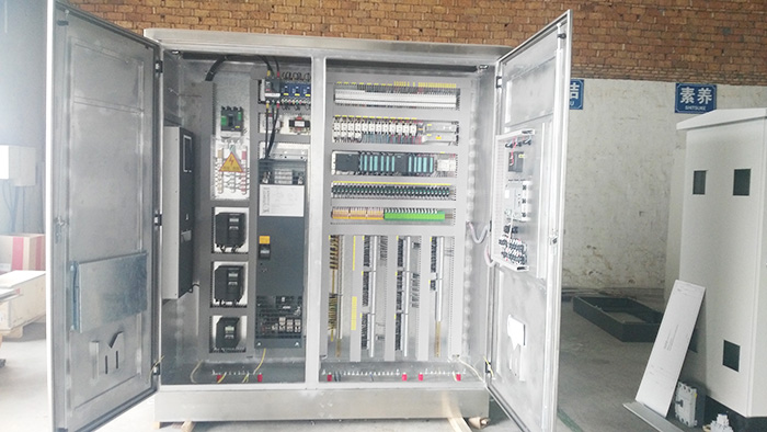 低壓控制柜探討低壓電器在石化行業(yè)中的應(yīng)用！