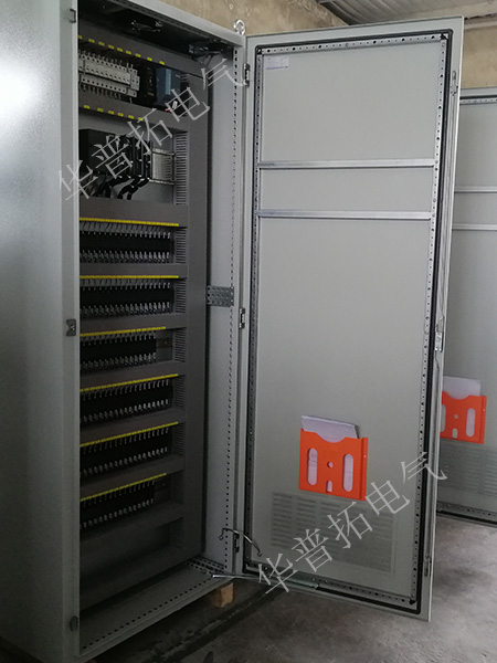 蘇州plc變頻控制柜內(nèi)4臺(tái)變頻器