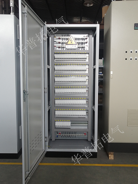 儀表盤電源柜2