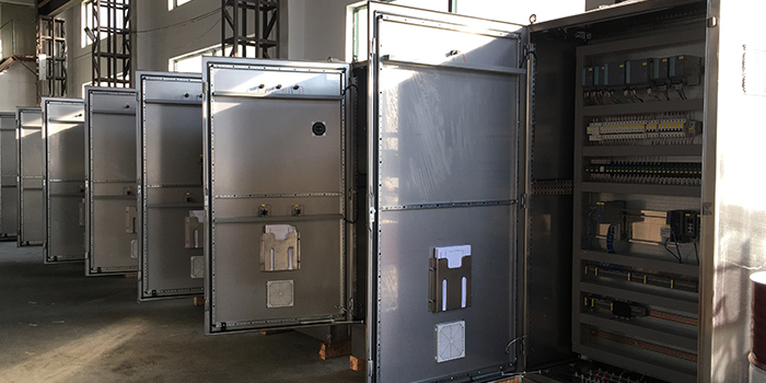 醫(yī)藥制藥行業(yè)制劑配液設(shè)備自動(dòng)化電氣控制柜的高標(biāo)準(zhǔn)體現(xiàn)在哪里