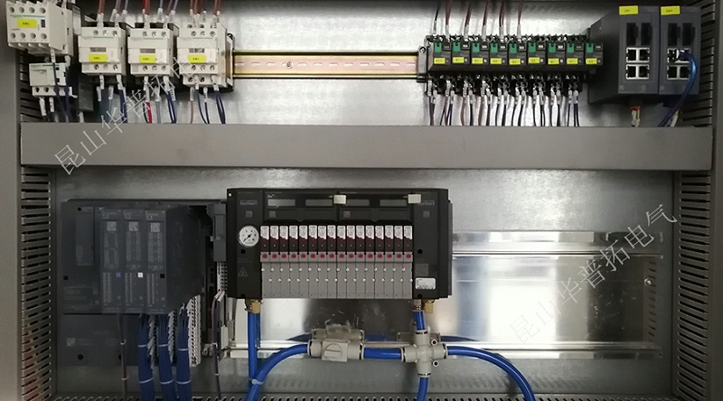 電氣控制柜內(nèi)部細(xì)節(jié)展示 德國(guó)寶德Burkert電磁閥閥島